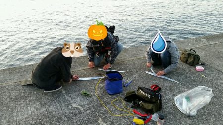 息子とその友達たちと朝マズメ釣行。今日も活況でした。